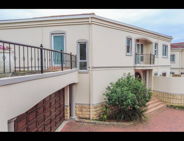 3 BEDROOM TOWNHOUSE TO LET IN UMHLANGA CENTRAL